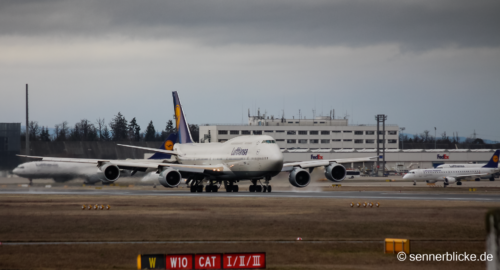 Boeing B774-800 auf der 18W