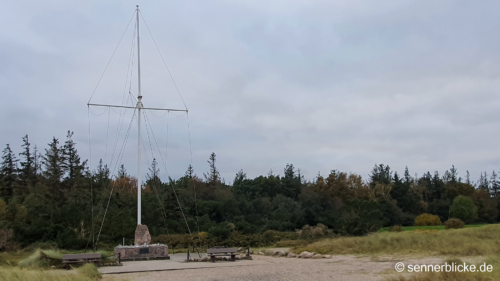 Niobdenkmal, Mast